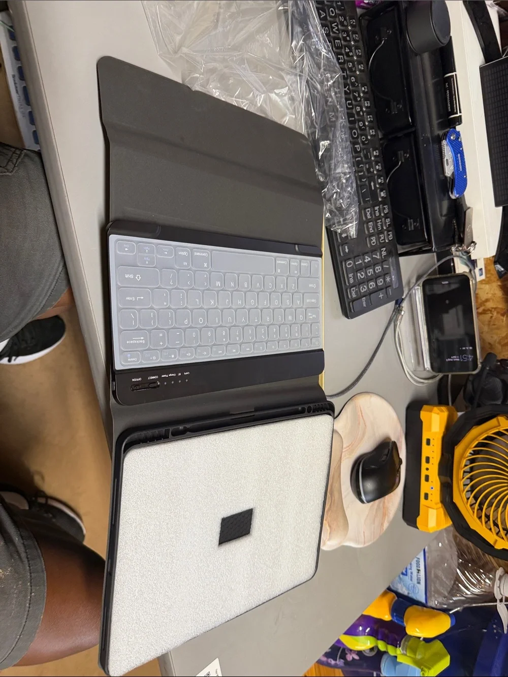 Smart case for an IPad 12.9…,(099)